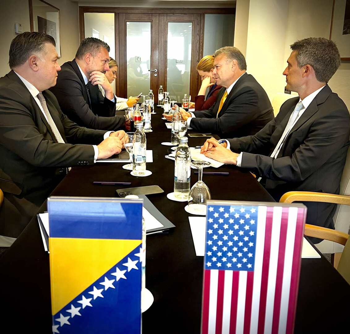 Konaković se sastao sa Escobarom i Borrellom - slika 6